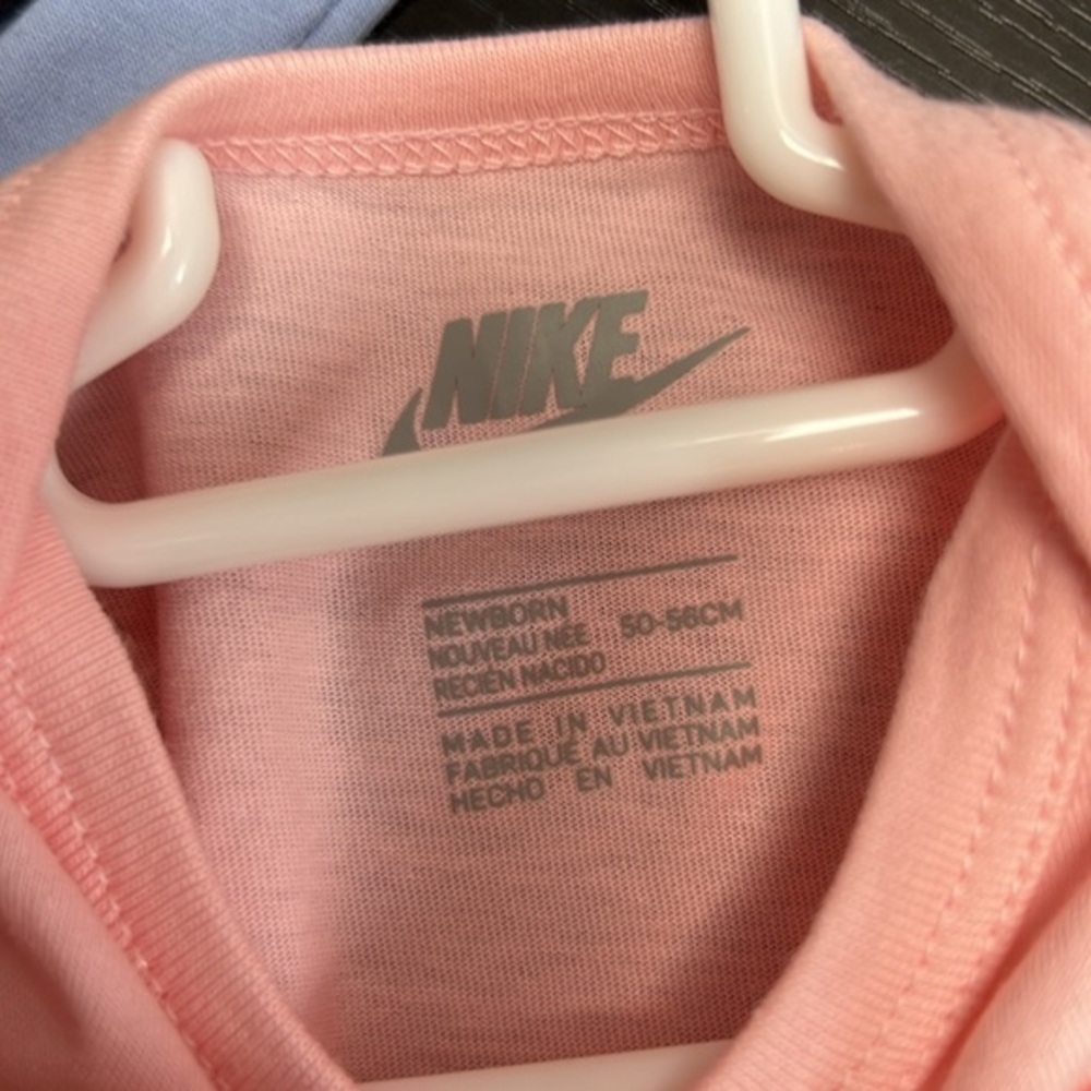 ‎Nike - Picture 5 of 7